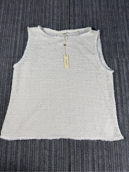 Max Studio Tops - NWT Max studio Womens Cream Sleeveless Blouse Size XL
